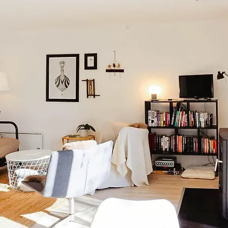 House In Magical Surroundings סטגה