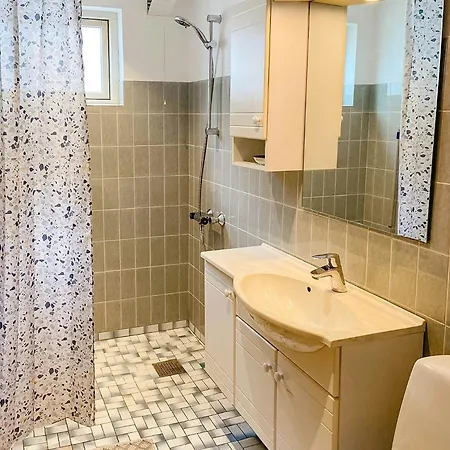 House In Magical Surroundings סטגה